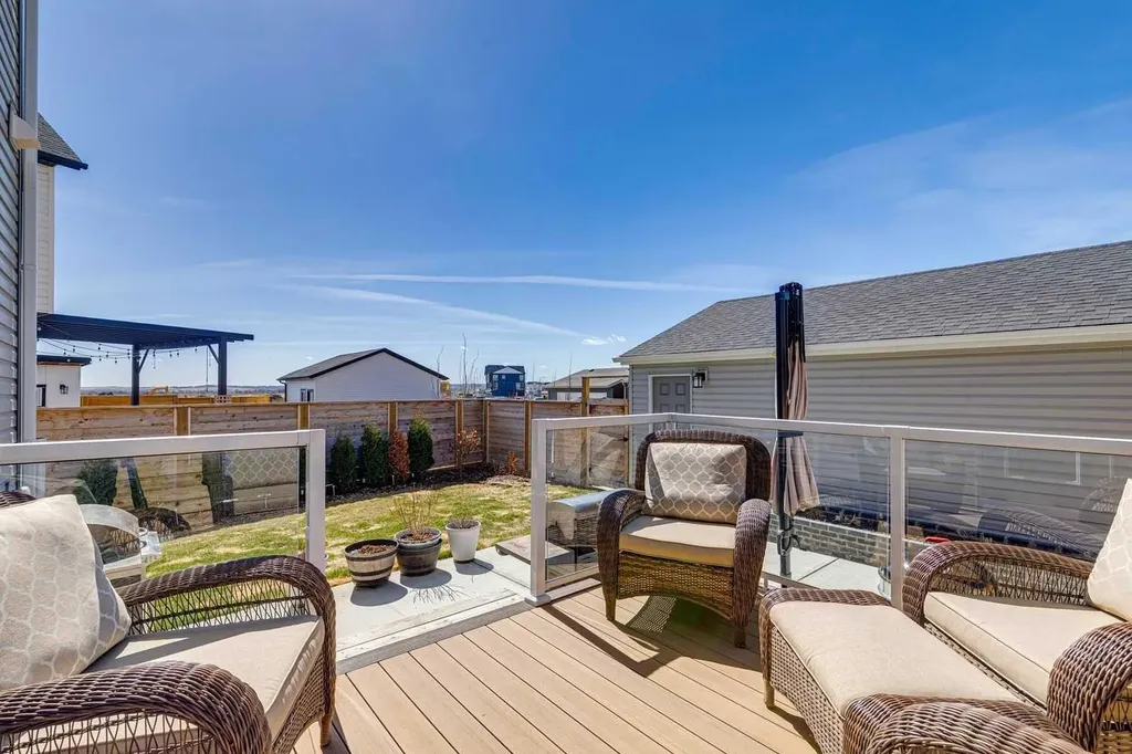 87 Setonstone Landing SE Calgary AB T3M 3R4