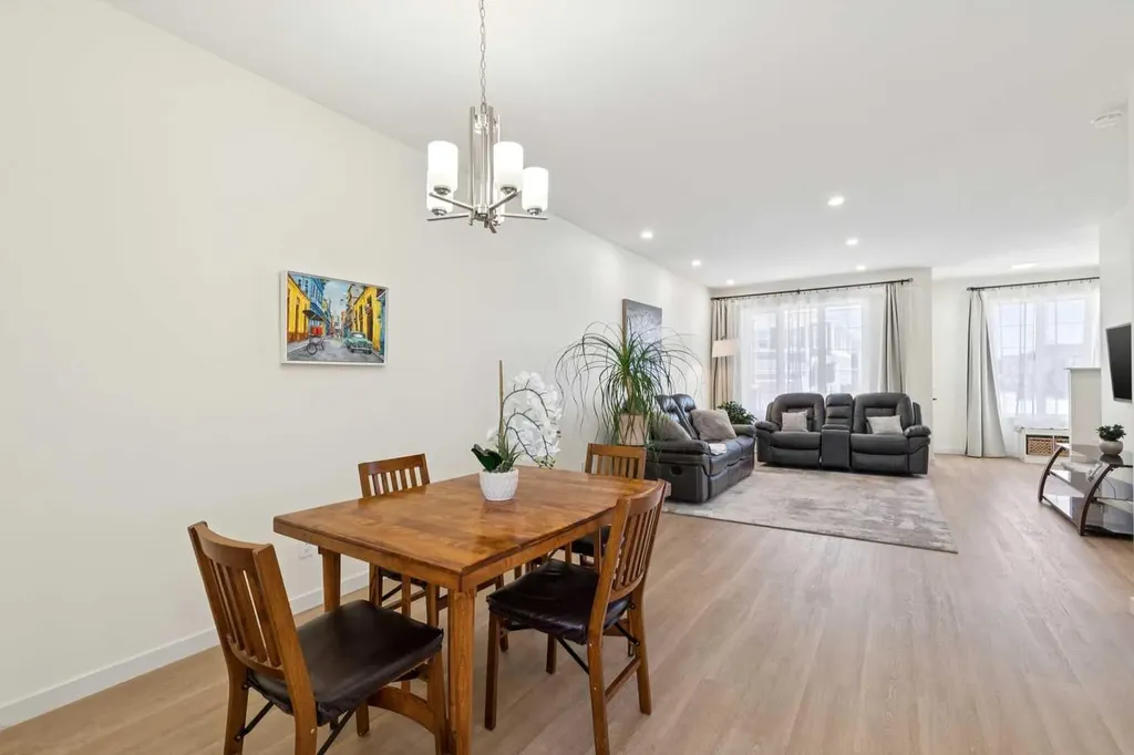 87 Setonstone Landing SE Calgary AB T3M 3R4