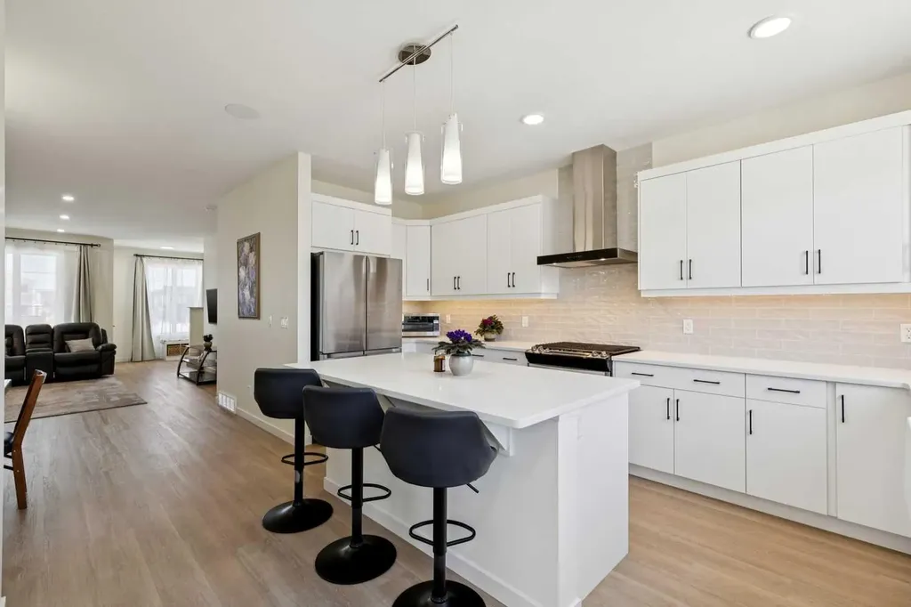 87 Setonstone Landing SE Calgary AB T3M 3R4