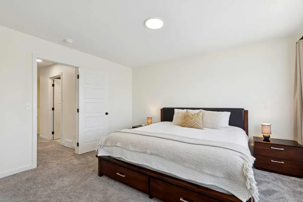 87 Setonstone Landing SE Calgary AB T3M 3R4
