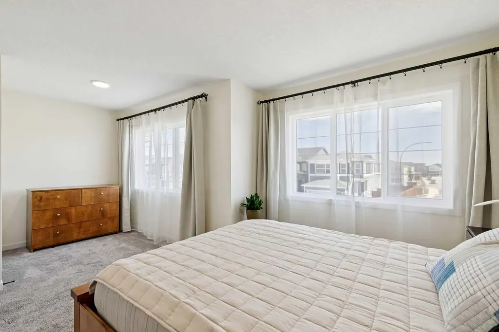 87 Setonstone Landing SE Calgary AB T3M 3R4
