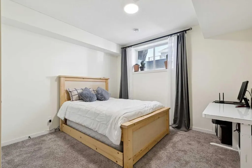 87 Setonstone Landing SE Calgary AB T3M 3R4