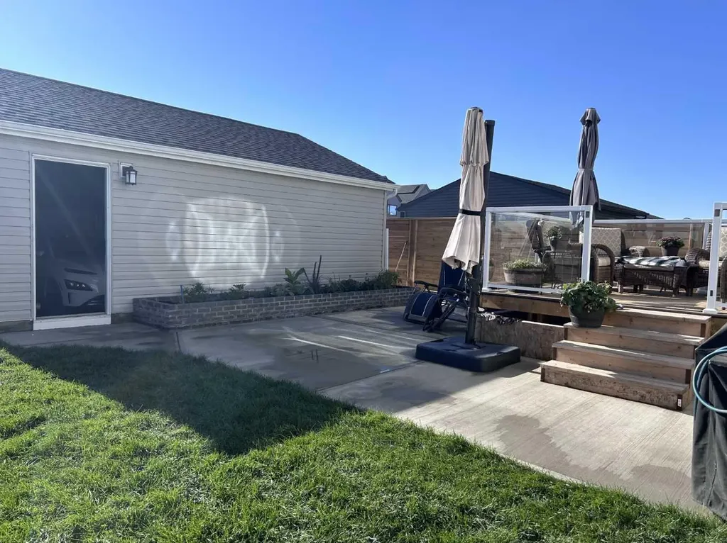 87 Setonstone Landing SE Calgary AB T3M 3R4