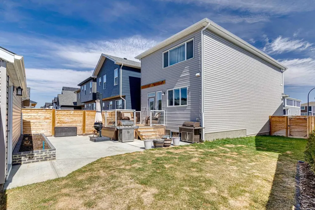 87 Setonstone Landing SE Calgary AB T3M 3R4