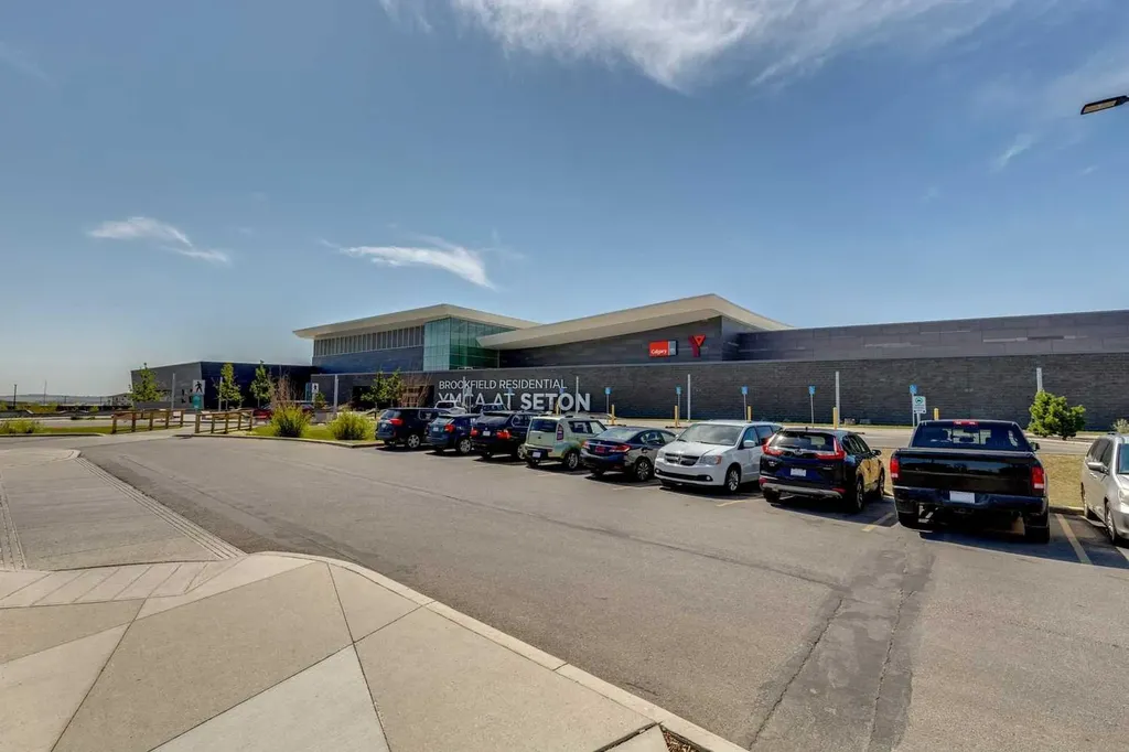 87 Setonstone Landing SE Calgary AB T3M 3R4