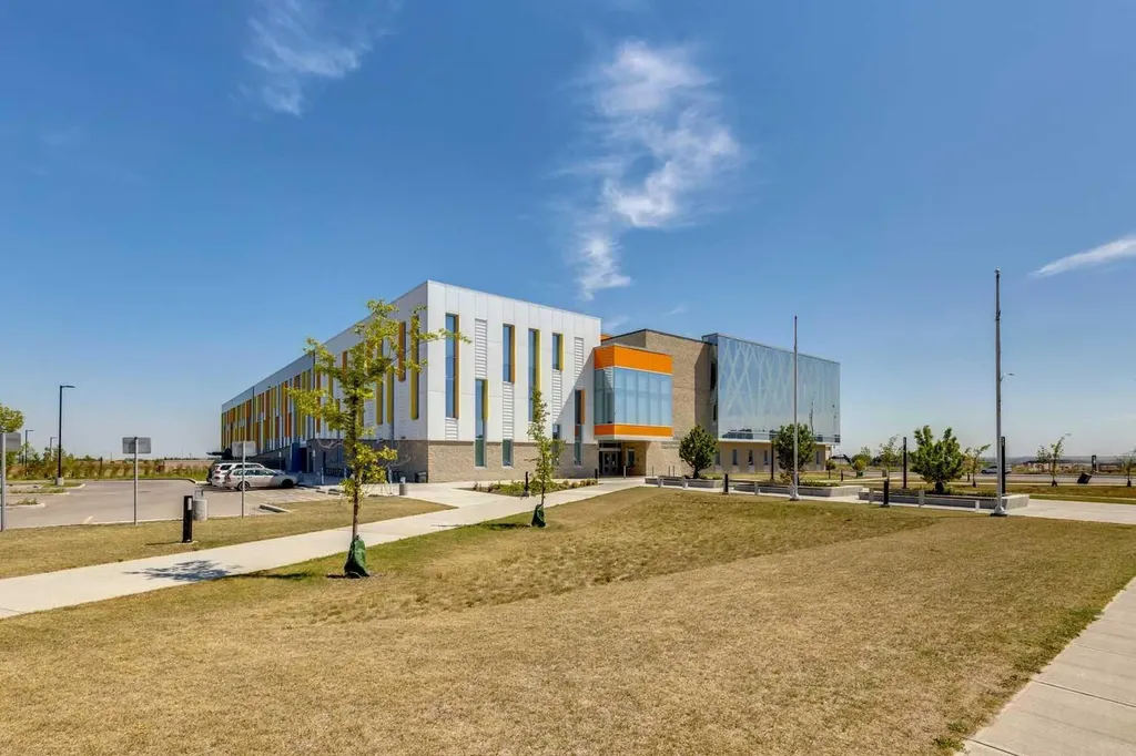 87 Setonstone Landing SE Calgary AB T3M 3R4