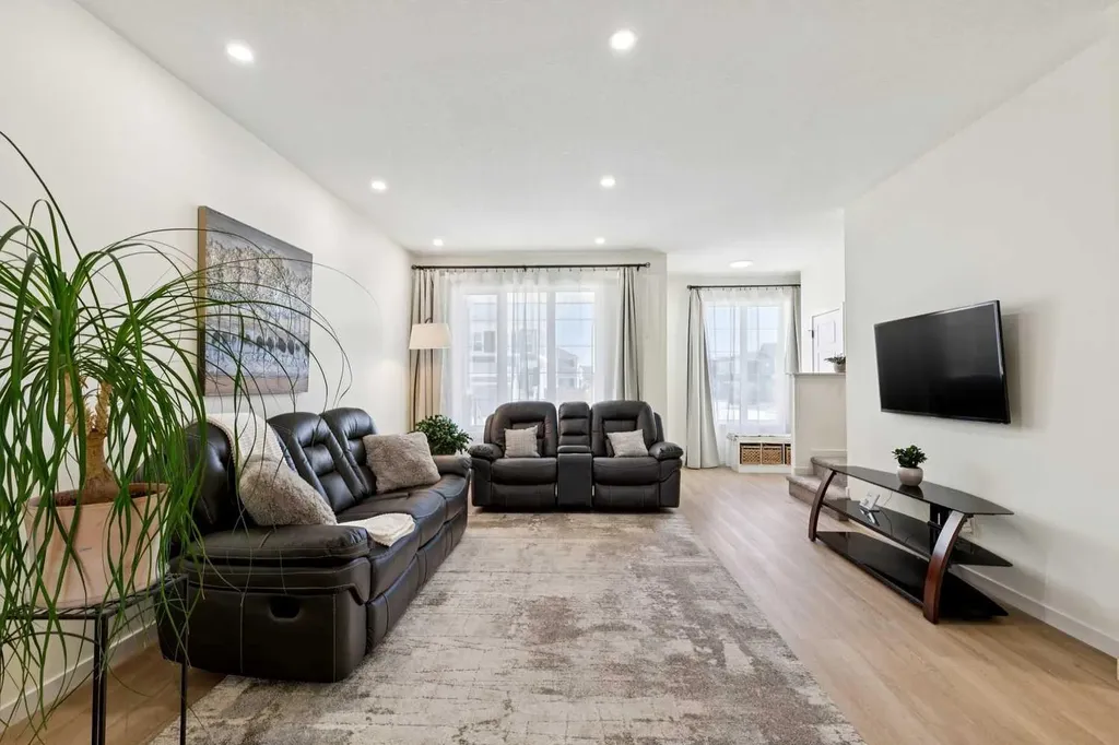 87 Setonstone Landing SE Calgary AB T3M 3R4