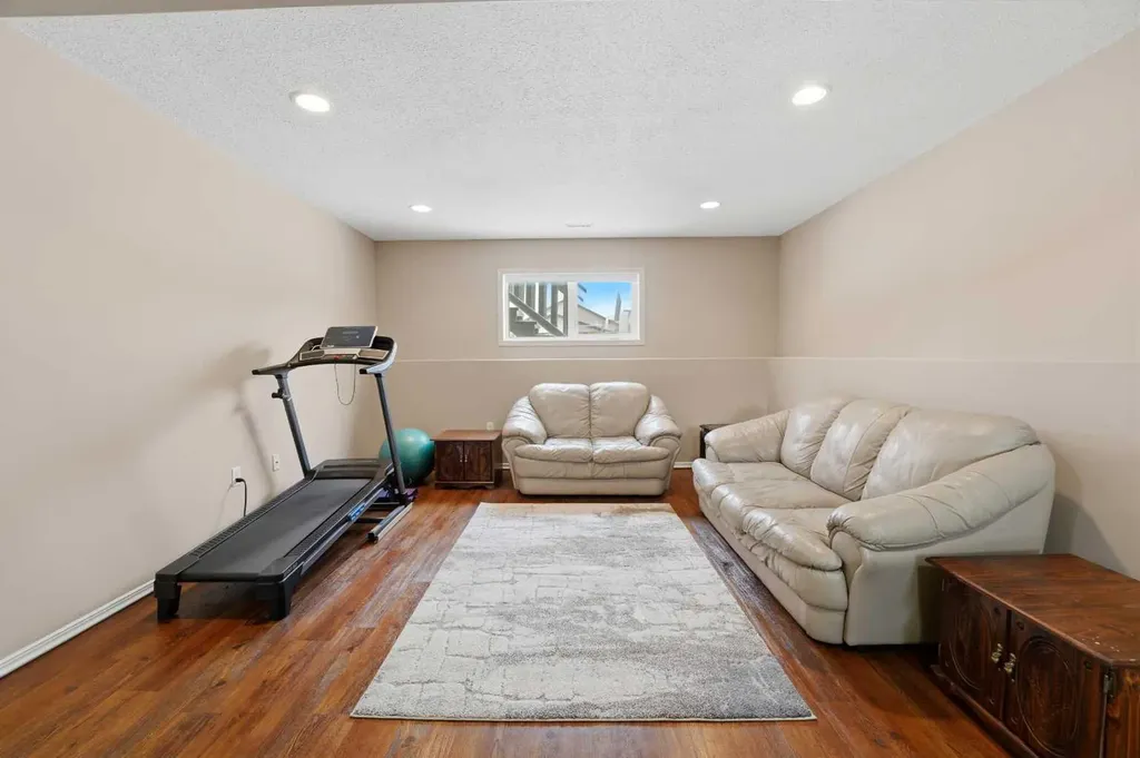 28 Ibbotson Close Red Deer AB T4R0C7