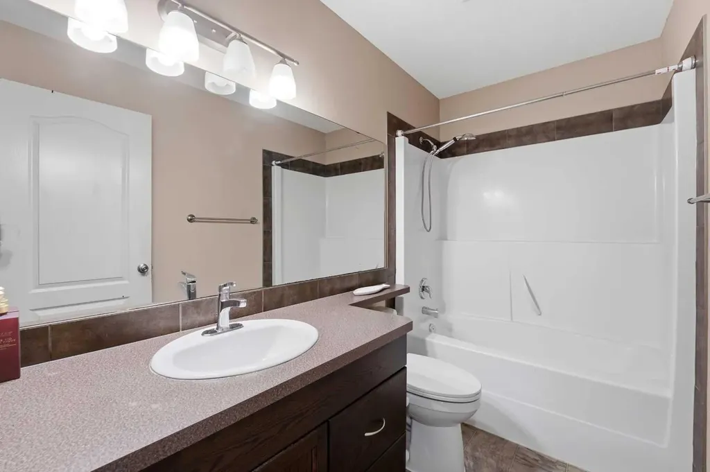 28 Ibbotson Close Red Deer AB T4R0C7