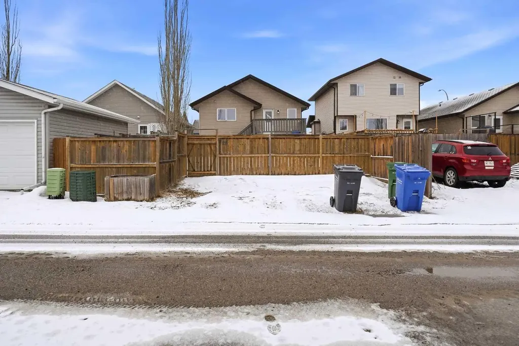 28 Ibbotson Close Red Deer AB T4R0C7