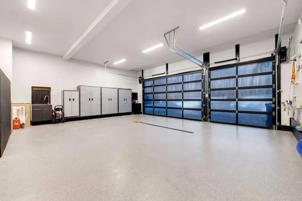 71 Birchcliff Road Birchcliff AB T4S 1R6
