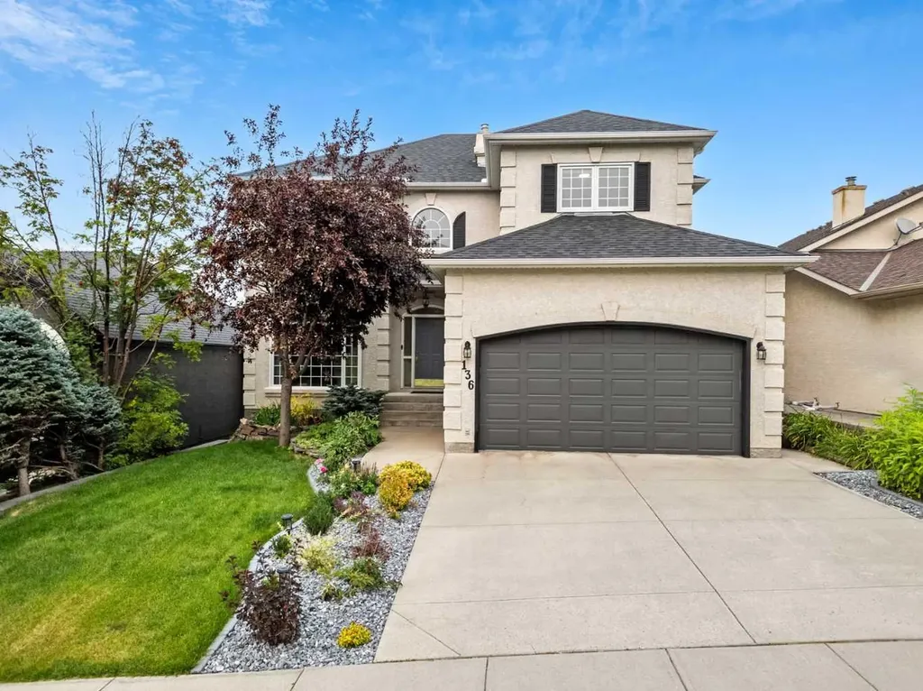 136 Patrick View SW Calgary AB T3H 3J4