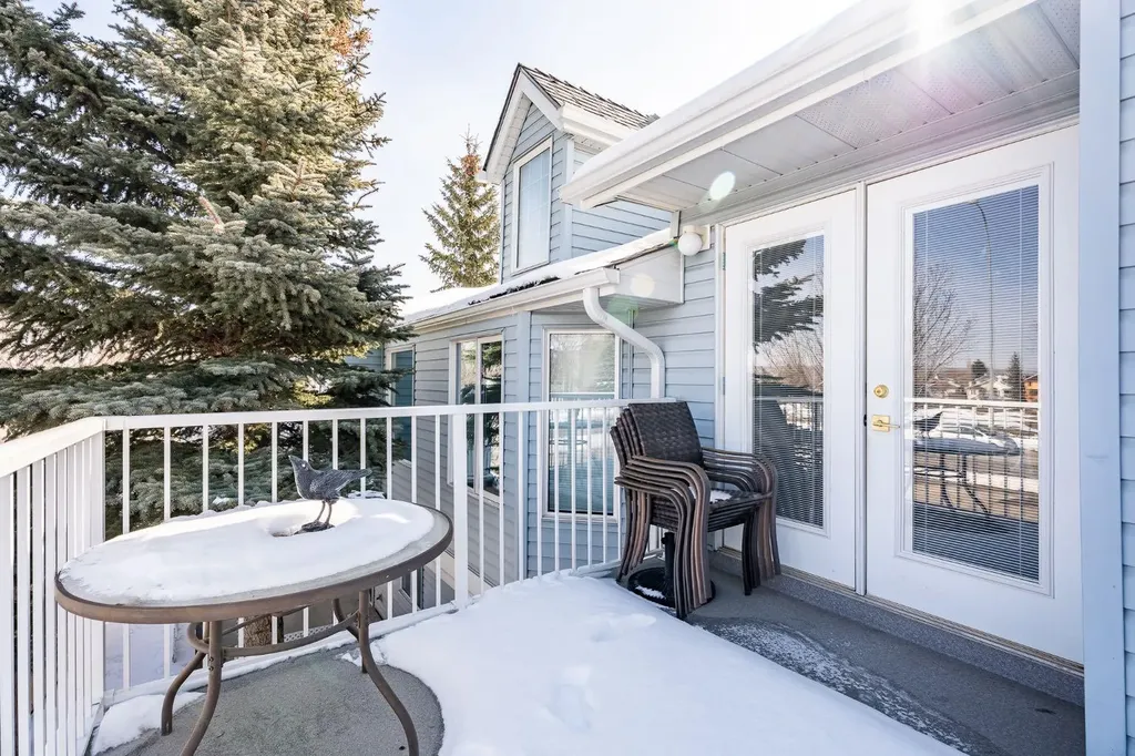 216 Valley Ridge Heights NW Calgary AB T3B 5T3