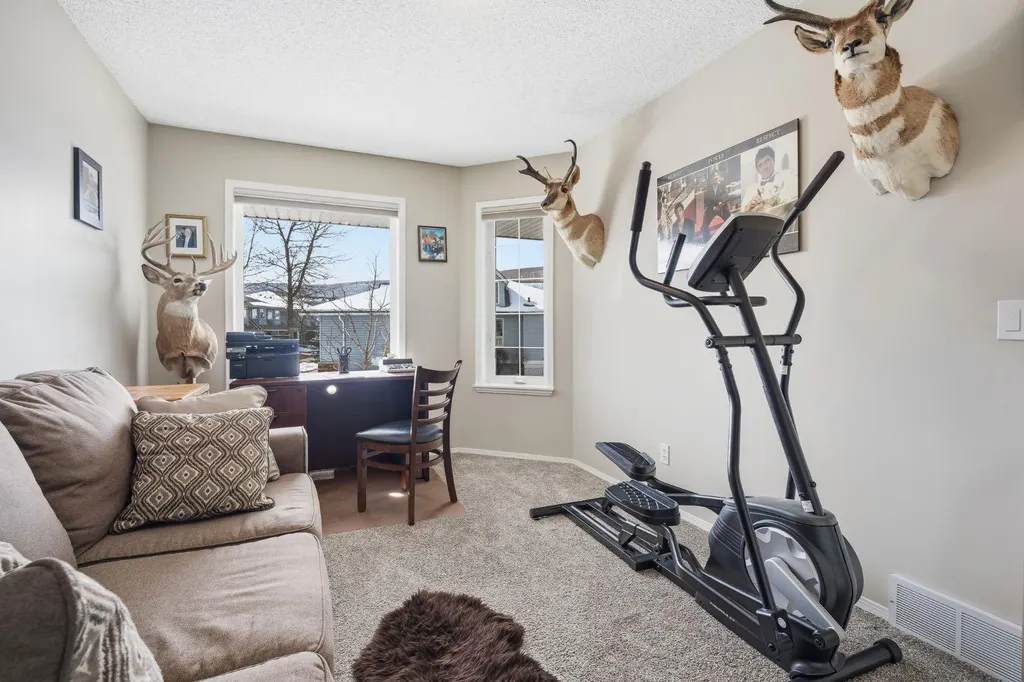 216 Valley Ridge Heights NW Calgary AB T3B 5T3
