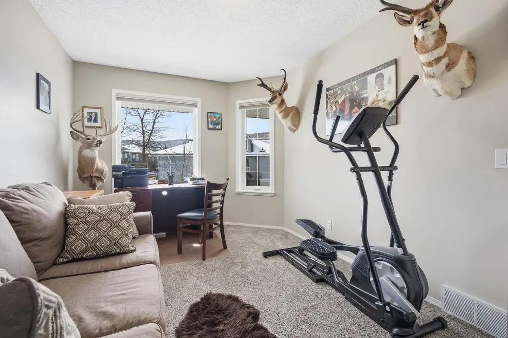 216 Valley Ridge Heights NW Calgary AB T3B 5T3