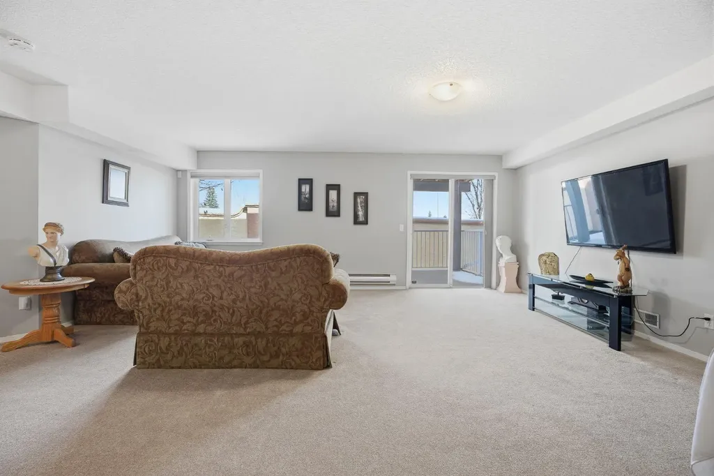 216 Valley Ridge Heights NW Calgary AB T3B 5T3