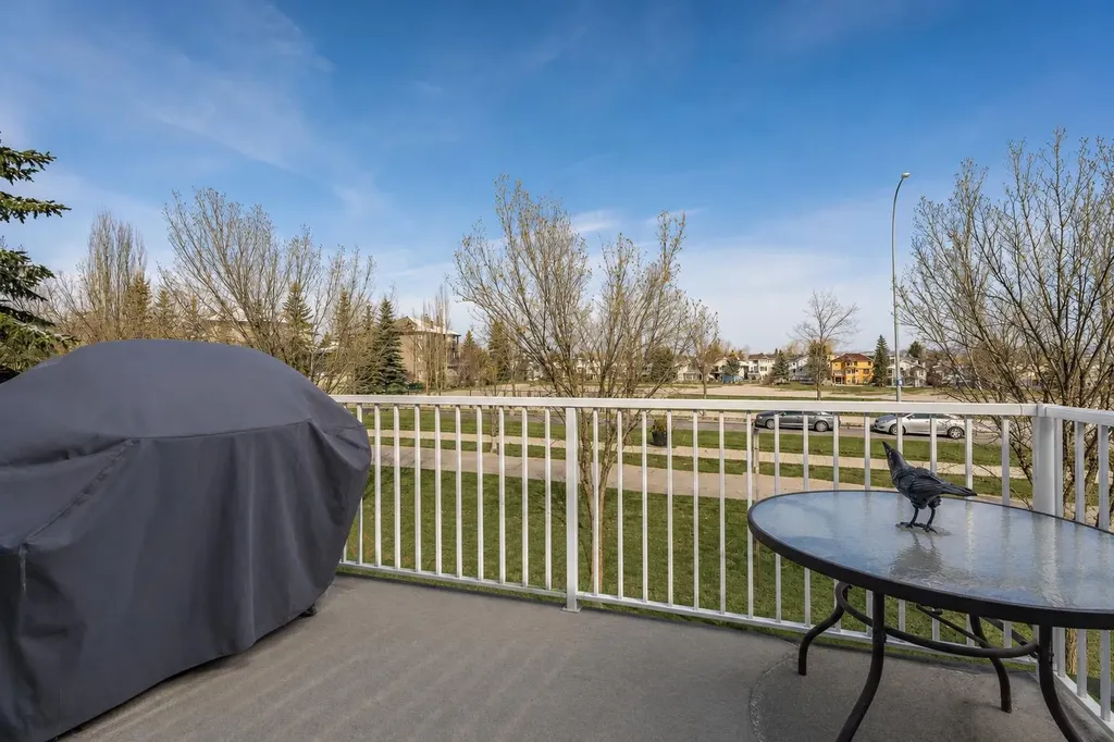 216 Valley Ridge Heights NW Calgary AB T3B 5T3