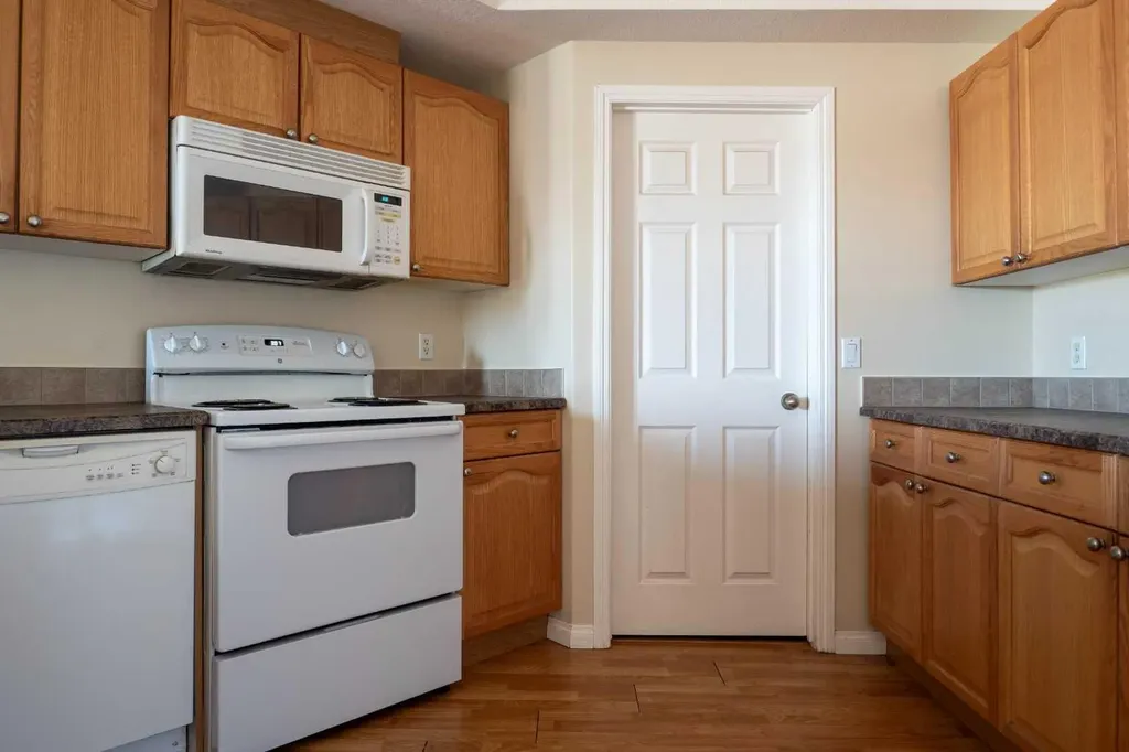 290 Plamondon Drive Fort Mcmurray AB T9K 0A5