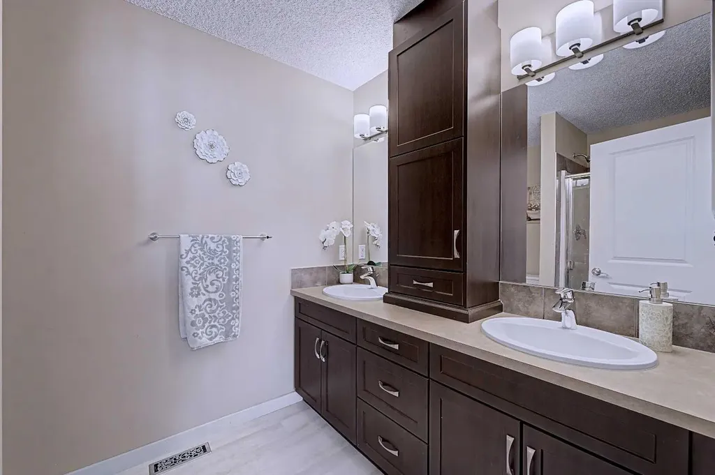 80 Chaparral Valley Crescent SE Calgary AB T2X 0Y2