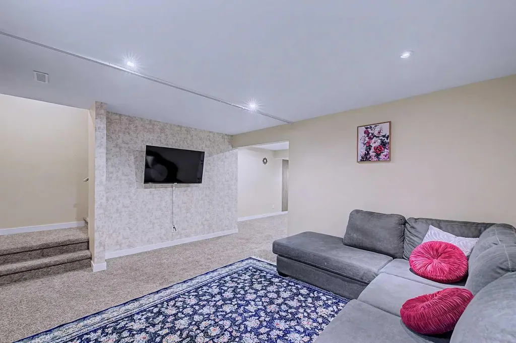 80 Chaparral Valley Crescent SE Calgary AB T2X 0Y2