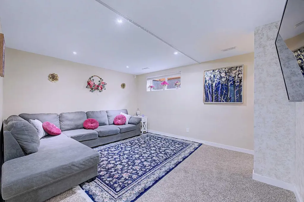 80 Chaparral Valley Crescent SE Calgary AB T2X 0Y2