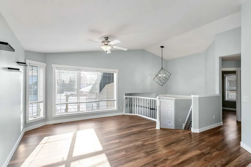 1112 2 Street NE Sundre AB T0M 1X0