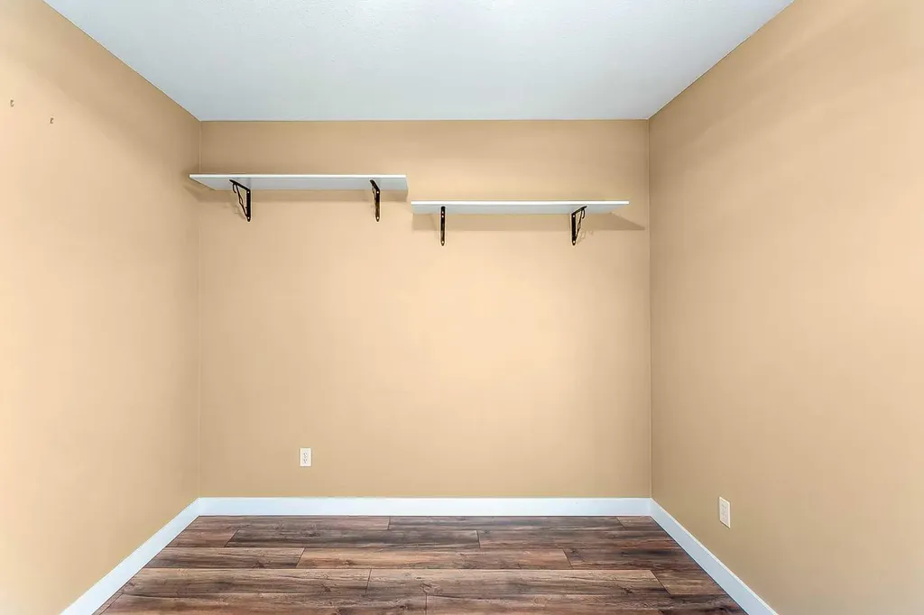 1112 2 Street NE Sundre AB T0M 1X0