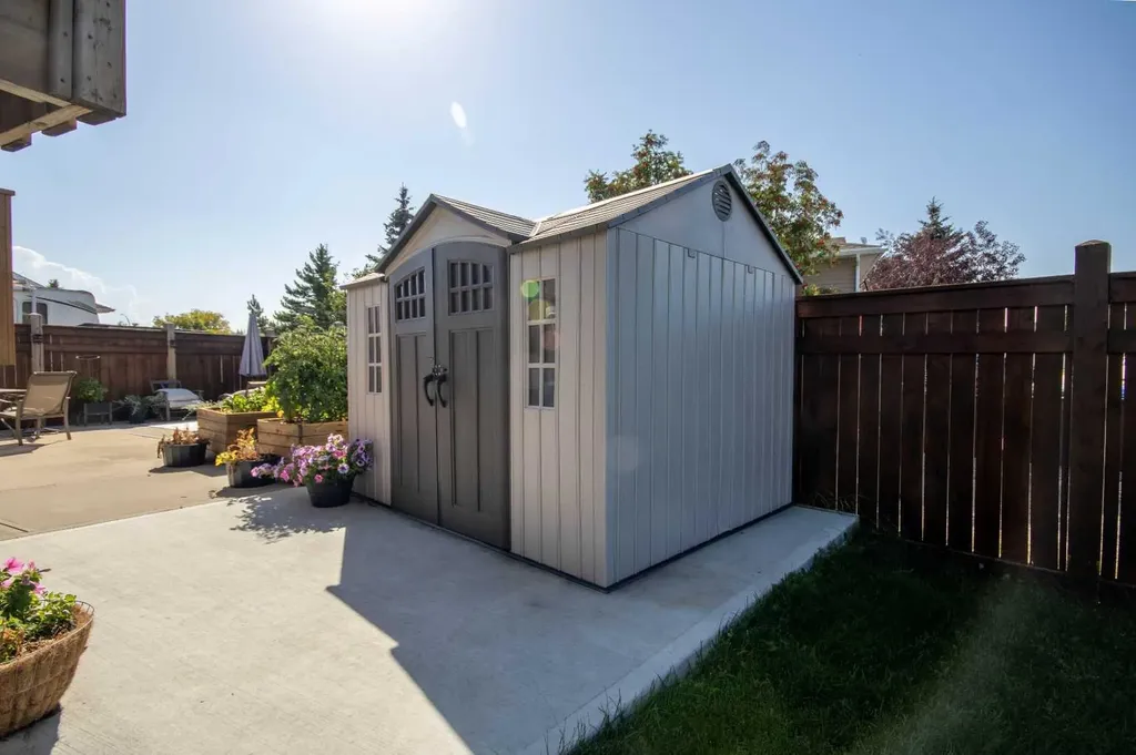 1112 2 Street NE Sundre AB T0M 1X0