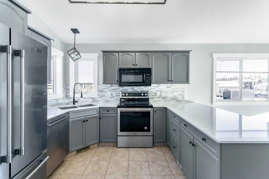 1112 2 Street NE Sundre AB T0M 1X0