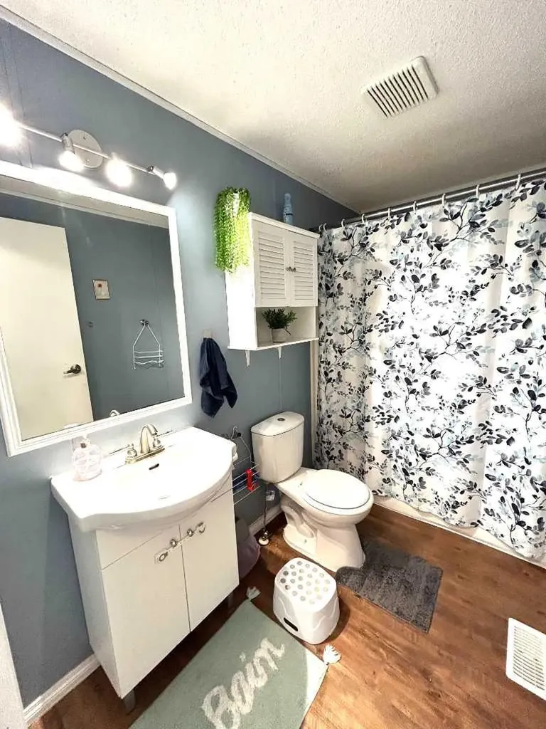 5 Sagebrush Estates Rural Newell County Of AB T1R 1P1