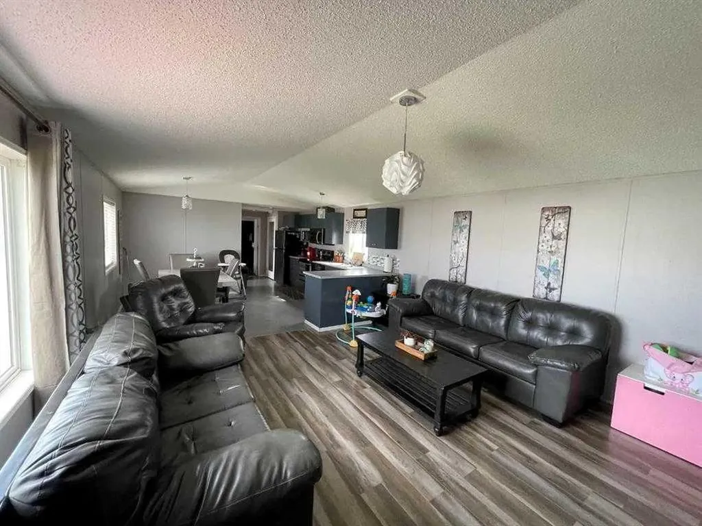 5 Sagebrush Estates Rural Newell County Of AB T1R 1P1