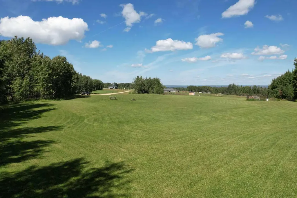 Lot 3 113055 Township Road 592 Whitecourt AB T7S 1P5