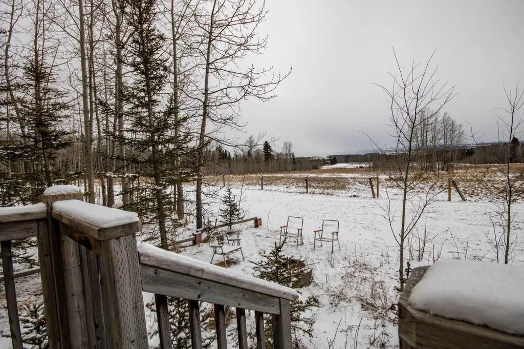 5227 Township Road 320 Rural Mountain View County AB T0M 1X0
