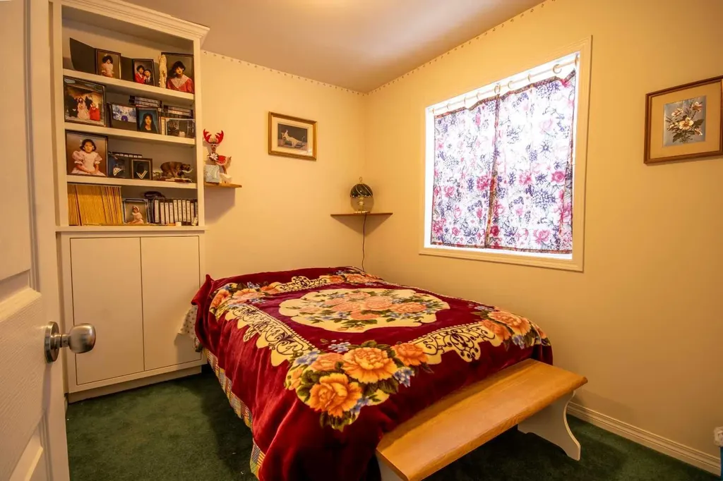 5227 Township Road 320 Rural Mountain View County AB T0M 1X0