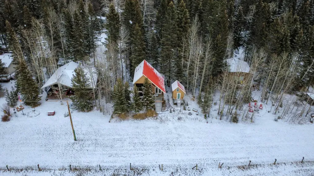 5227 Township Road 320 Rural Mountain View County AB T0M 1X0