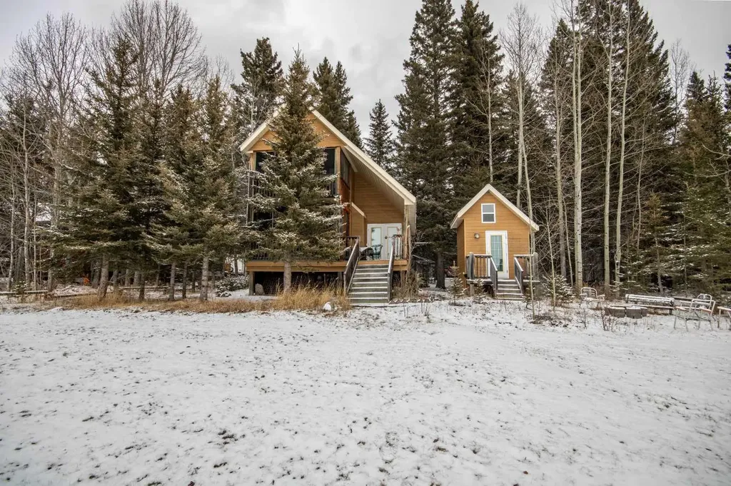 5227 Township Road 320 Rural Mountain View County AB T0M 1X0