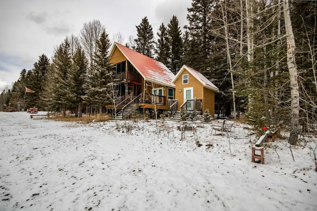 5227 Township Road 320 Rural Mountain View County AB T0M 1X0