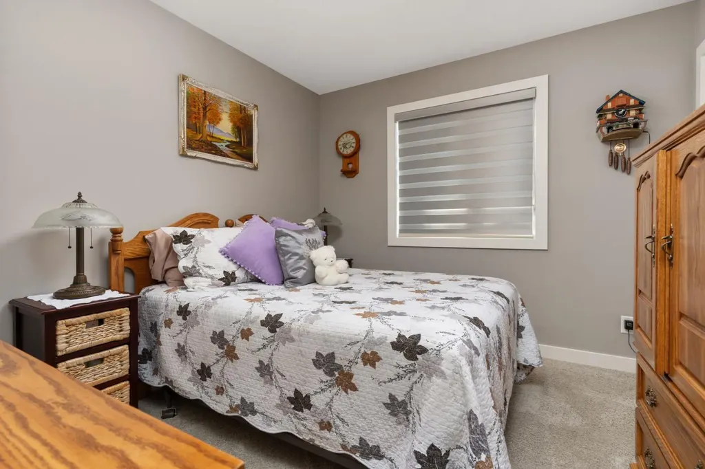 2607 63 Street Camrose AB T4V 5J6
