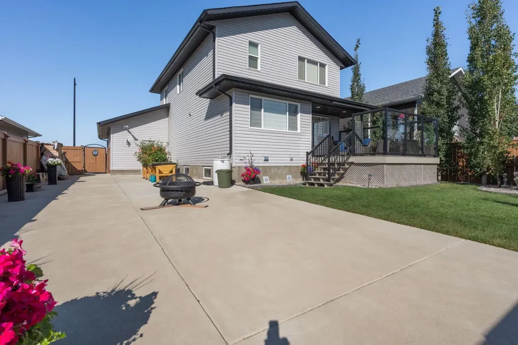 2607 63 Street Camrose AB T4V 5J6