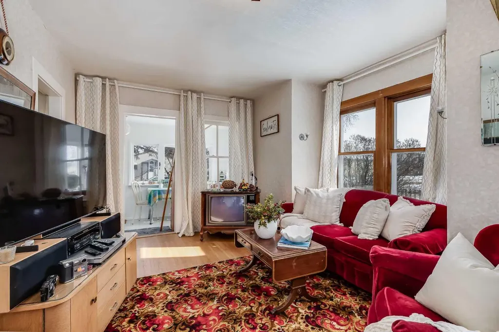 235 3 Street Irricana AB T0M 1B0