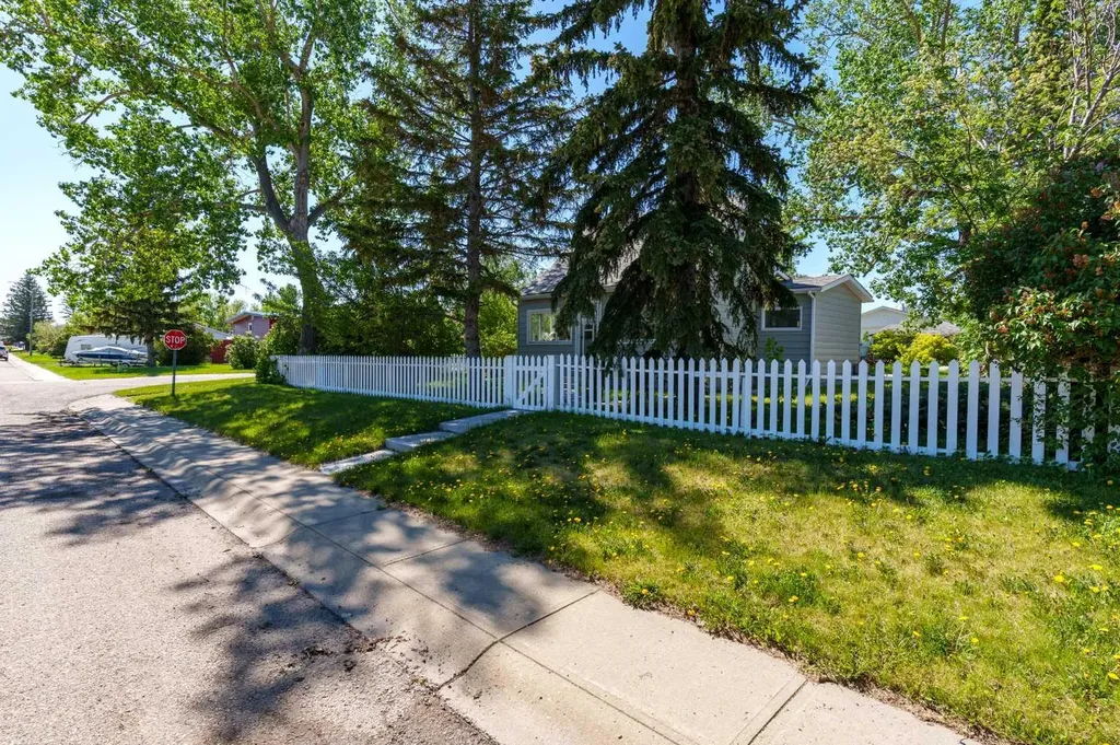 235 3 Street Irricana AB T0M 1B0