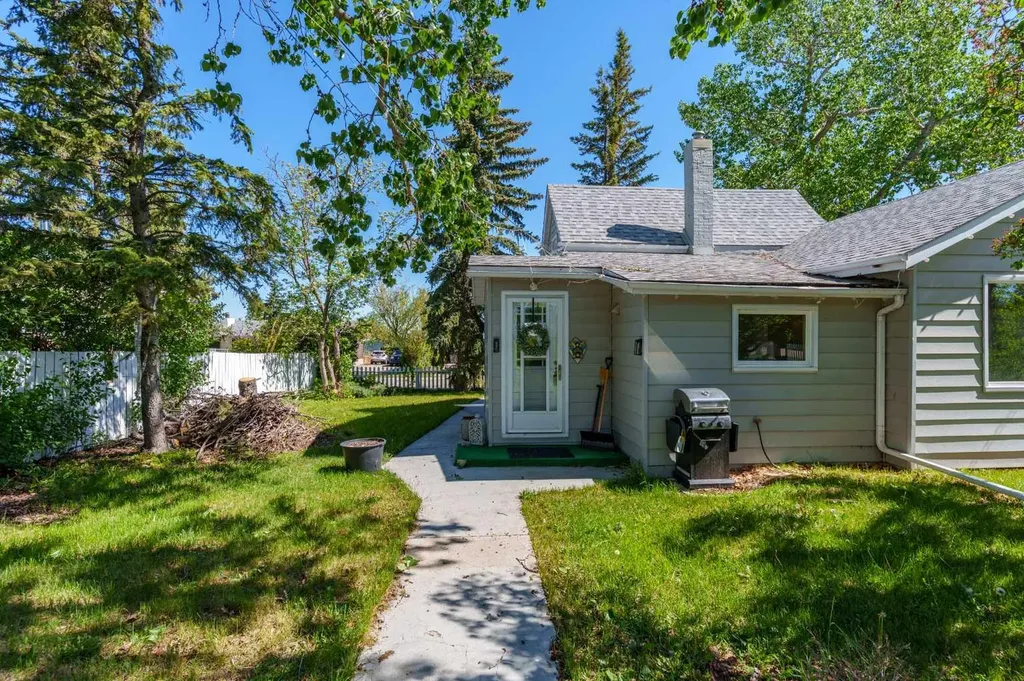 235 3 Street Irricana AB T0M 1B0