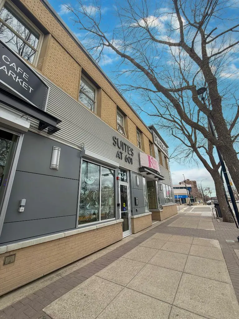 333 6 Street S Lethbridge AB T1J2C7