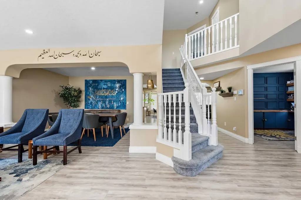 66 Royal Highland Road NW Calgary AB T3G 4Y4