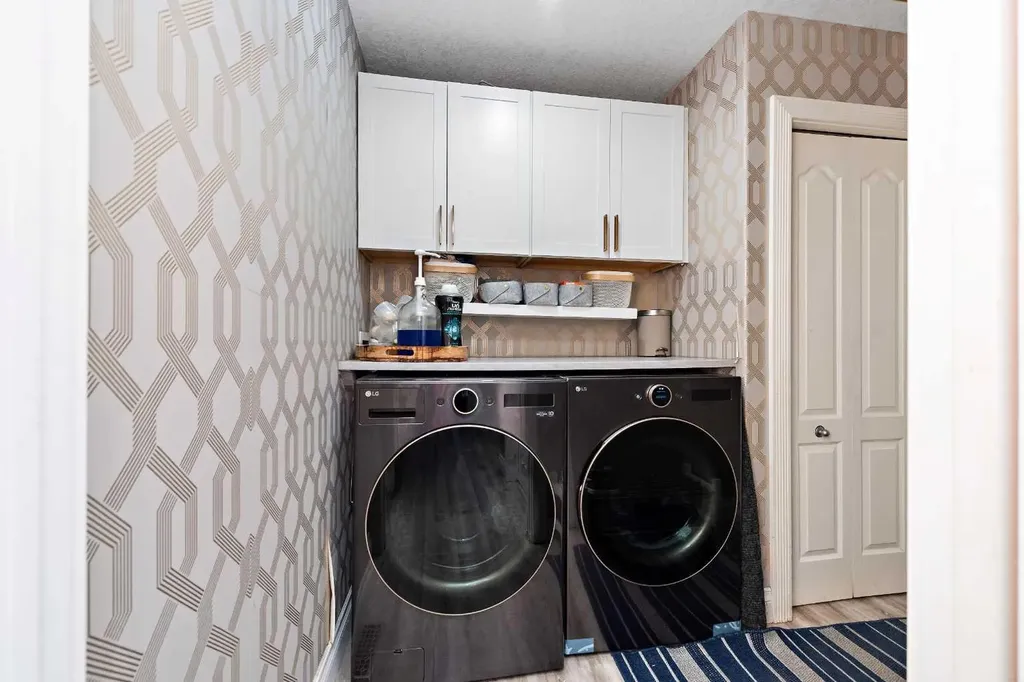 66 Royal Highland Road NW Calgary AB T3G 4Y4
