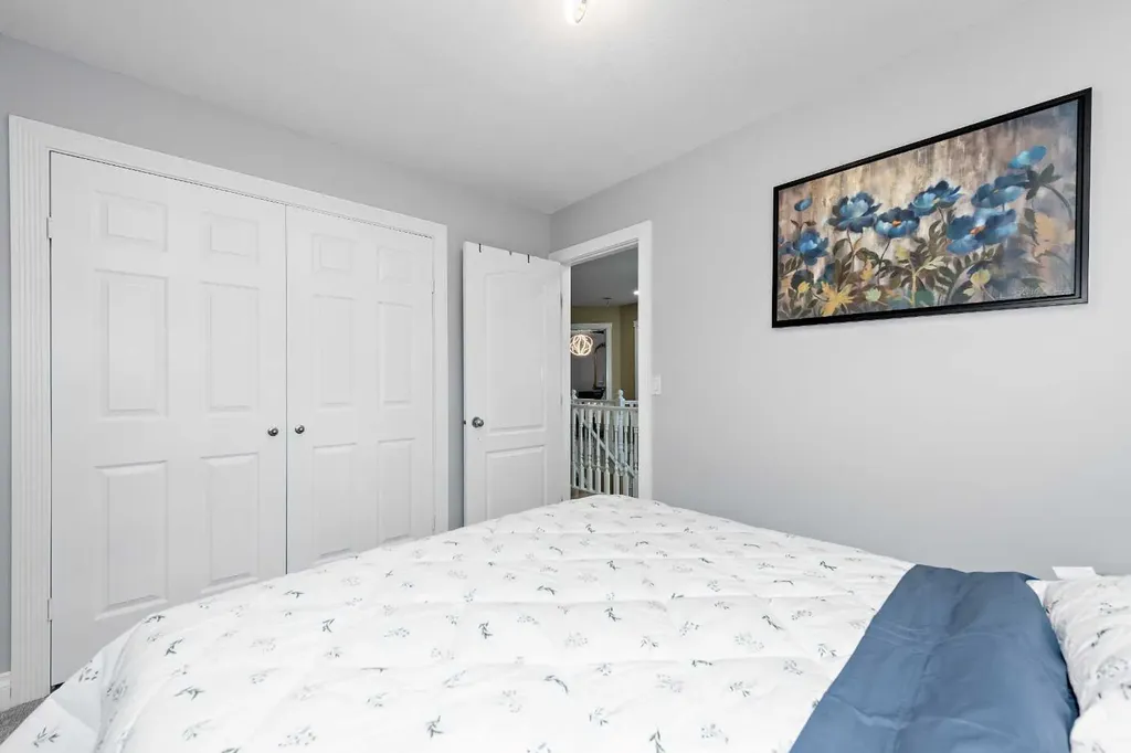66 Royal Highland Road NW Calgary AB T3G 4Y4
