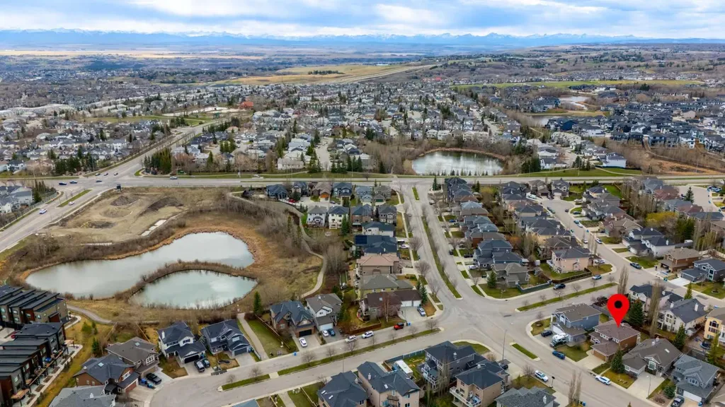 66 Royal Highland Road NW Calgary AB T3G 4Y4