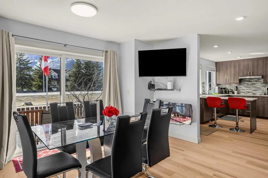 1406 2nd Avenue Canmore AB T1W 1M9