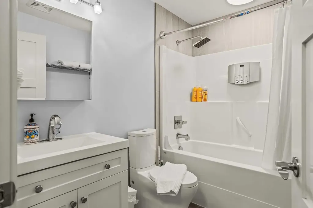 1406 2nd Avenue Canmore AB T1W 1M9