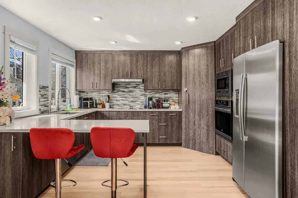 1406 2nd Avenue Canmore AB T1W 1M9